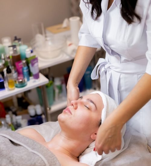 young-beautiful-girl-lies-beautician-s-table-receives-procedures-light-facial-massage_343596-4213 young-beautiful-girl-lies-beautician-s-table-receives-procedures-light-facial-massage_343596-4213